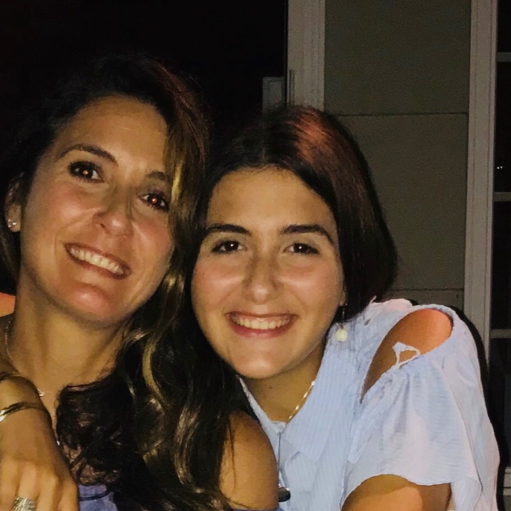 Meet your Posher, Alexis e